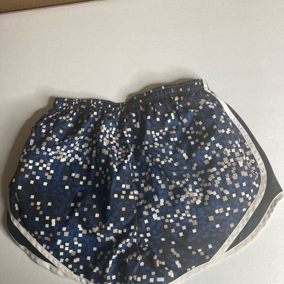 Nike Dri Fit With Built In Briefs Sz Med - Picture 5 of 9